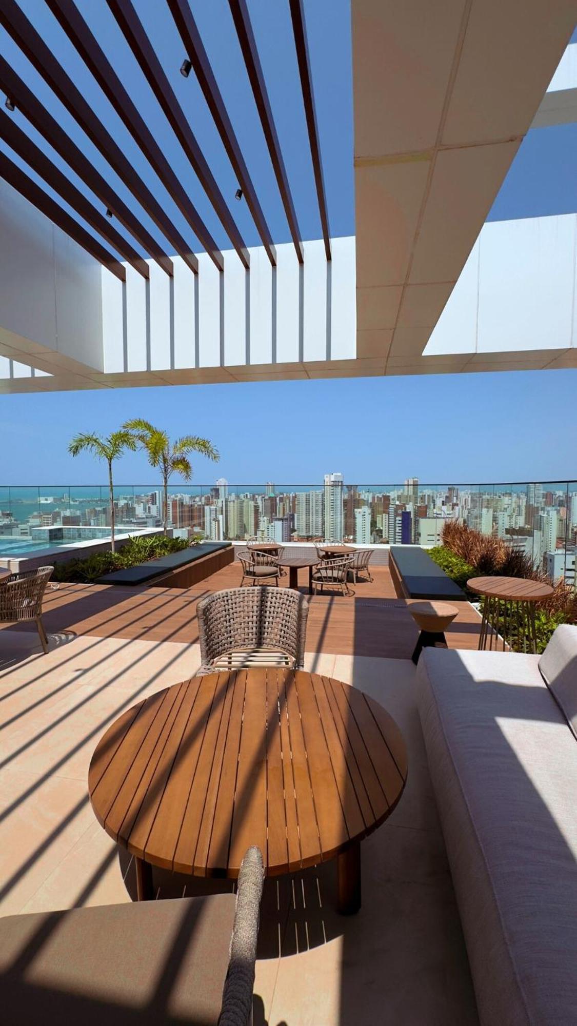 Esmeralda Com Piscina E Vista O Mar *